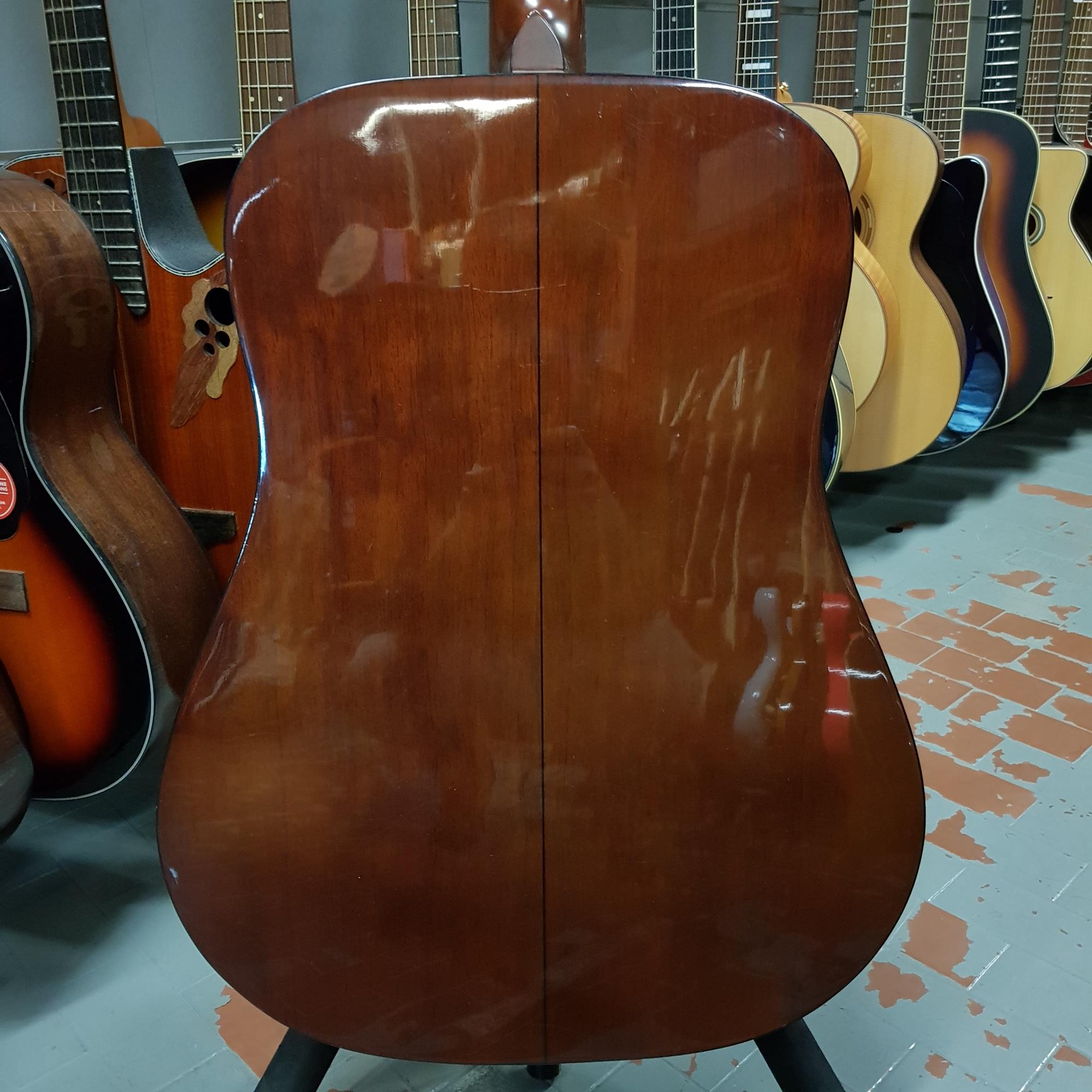 TAKAMINE G 330 DREADNOUGHT LAWSUIT 1988