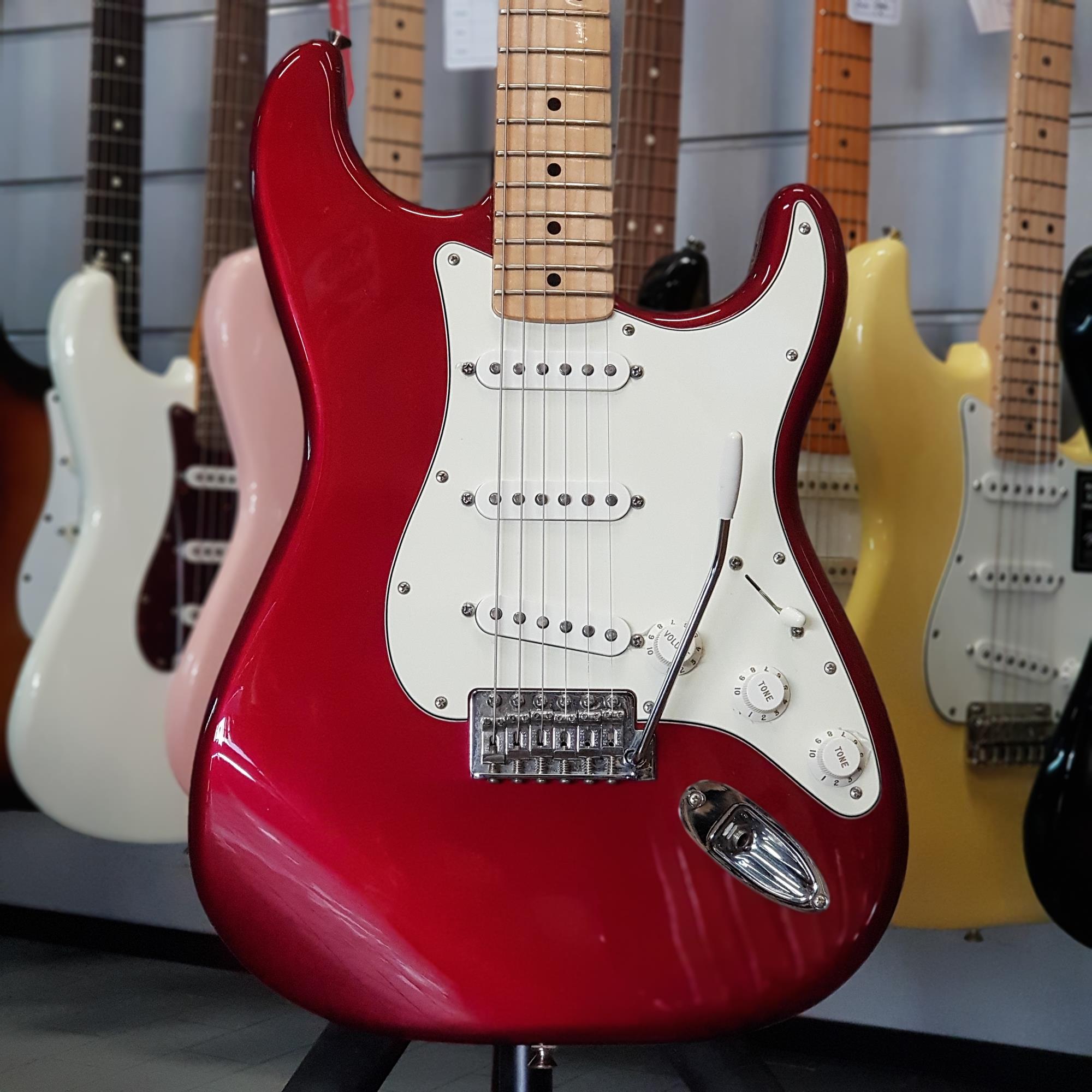 FENDER-STRATOCASTER-MEXICO-STANDARD-CANDY-APPLE-RED-MN-sku-1659781016170